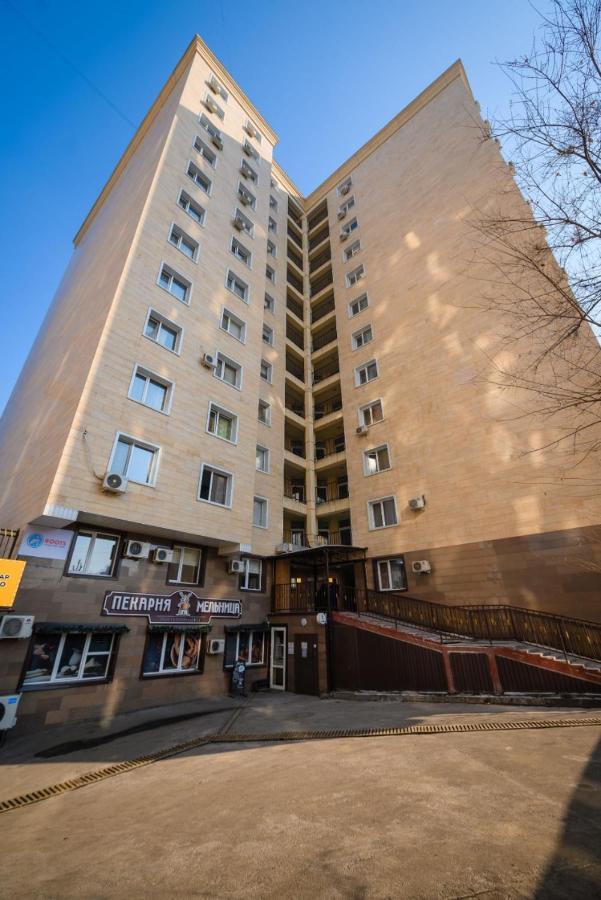 1-Ком Кв В Жк Молодежный 알마티 외부 사진